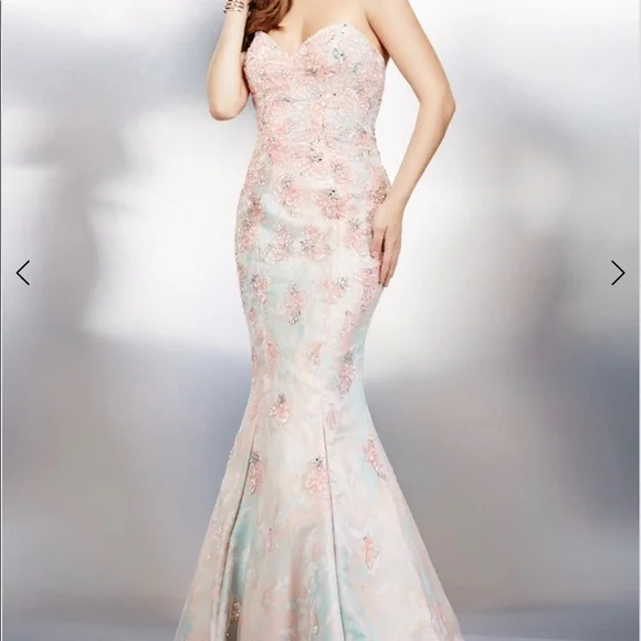 Jovani | Dresses | Like New Beaded Mint And Blush Jovani Size 6 Prom Dress  With Sweetheart Cut | Poshmark